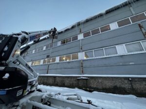 jääpurikate eemaldamine