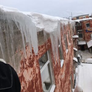 jääpurikate eemaldamine